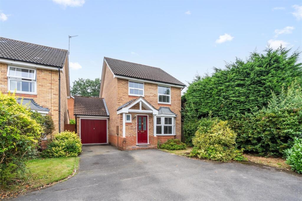 Renovated property in Dorridge - driveway and garage
